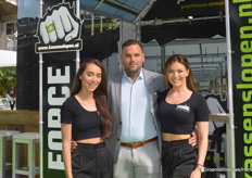 Ron van der Helm (Force Demoliton) with ‘his’ girls 